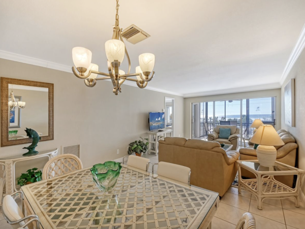 Charming Siesta Key Two Bedroom Vacation Rental